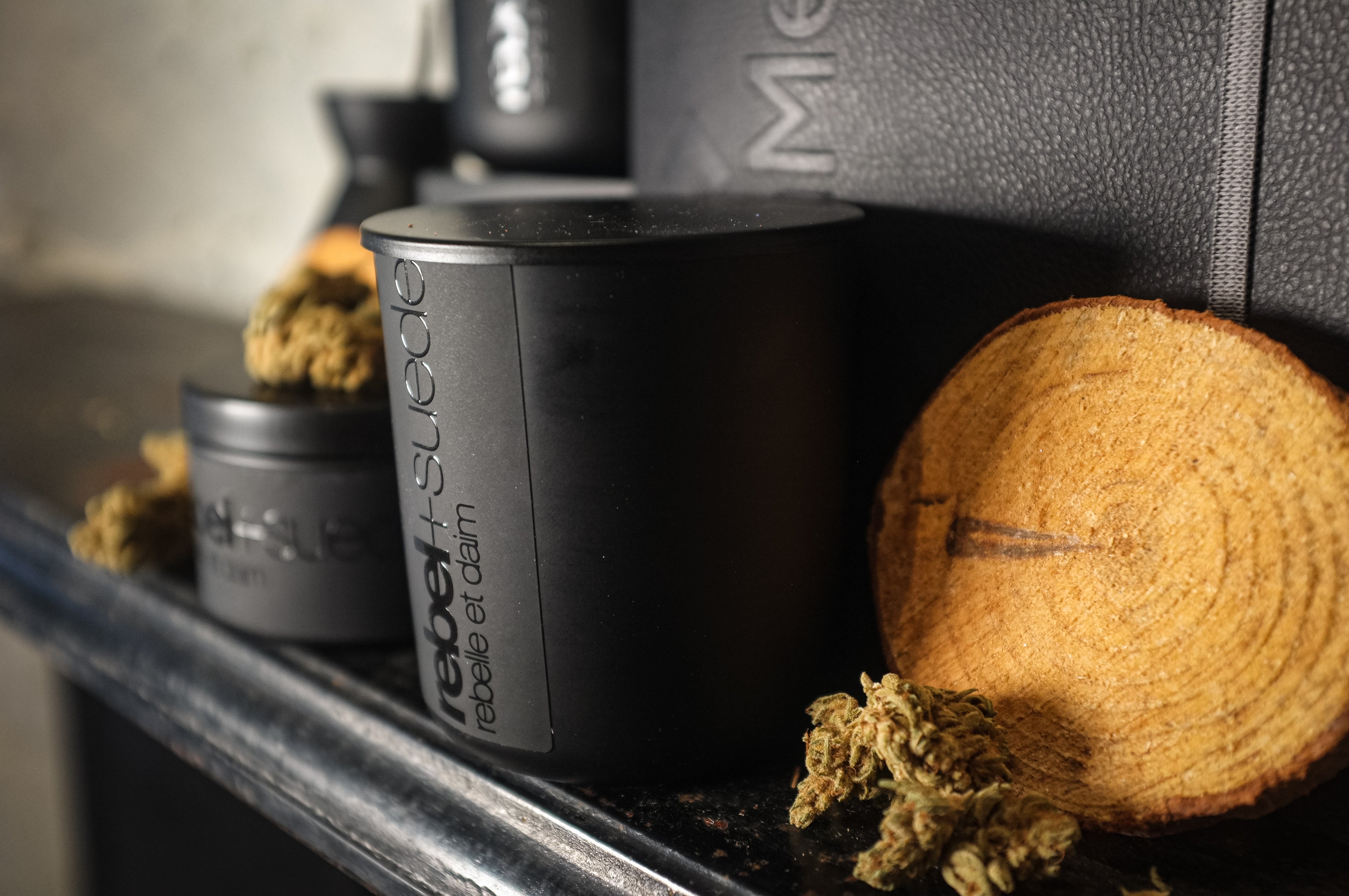 le gateau - rebel + suede | handcrafted candles | luxury candles